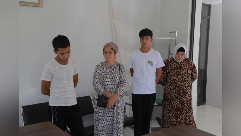 'Toshkentda 2 nafar maktab o`quvchisi ko`p qavatli uyning tomiga chiqishdi'ning rasmi