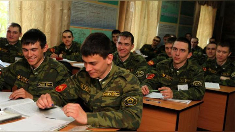 'Олий ҳарбий таълим муассасаларига ўқишга қабул қилишнинг янги тартиби белгиланди'ning rasmi