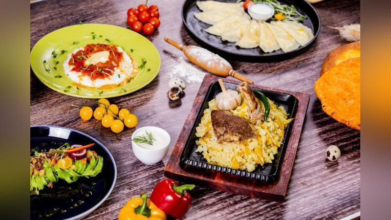 'Yangi gastronomik loyiha: Taniqli o`zbek oshpazi taom tayyorlashni onlayn o`rgatadi'ning rasmi