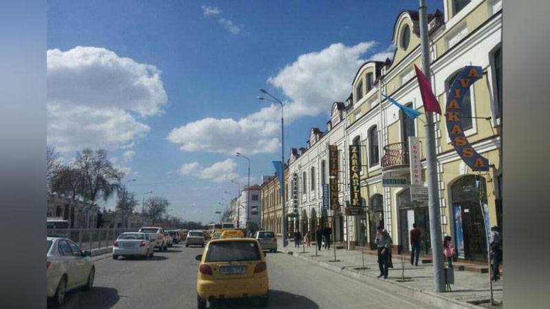 'Самарқанднинг қизил ҳудудларида ҳам машиналарга стикерсиз юришга рухсат берилди'ning rasmi