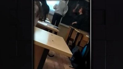 'O`quvchisini hurmatsizlik qilgani uchun tarsaki tushirgan o`qituvchi uzr so`radi'ning rasmi