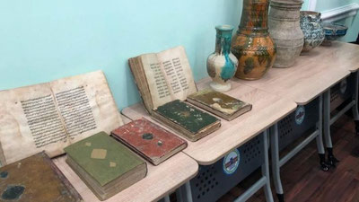 Изрображение 'Уникальные рукописи и керамические изделий вернули из России в Узбекистан (фото)'