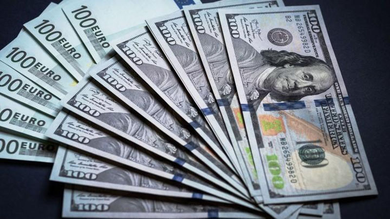 'O`zbekistonda dollarning rasmiy kursi vanihoyat tushdi'ning rasmi