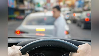 'Qarshi shaharida "Neksiya" haydovchisi piyodani urib yuborib, qochib ketdi'ning rasmi