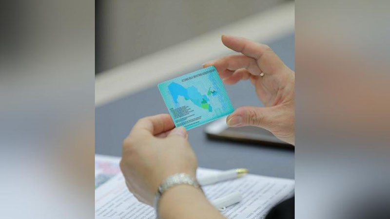 '16 yoshga to`lgan fuqarolarga identifikasion kartani berishda elektron raqamli imzo qo`shib beriladi'ning rasmi
