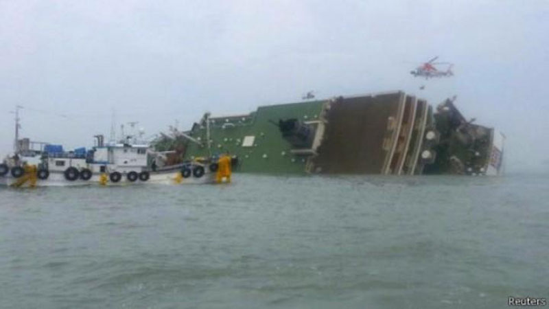 'Janubiy Koreya sohillarida kema ag`darilib ketdi'ning rasmi