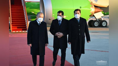 'Шавкат Мирзиёев қишки Олимпия ўйинларининг очилиш маросимида иштирок этиш учун Пекинга етиб борди'ning rasmi