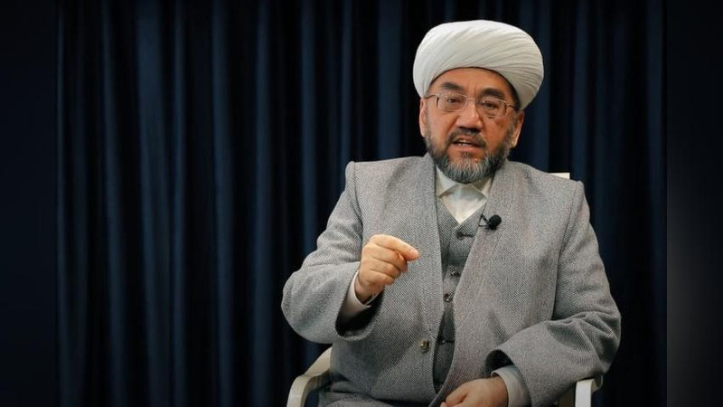 '“Masjid qurish yaxshi, lekin bugun maktabga juda katta ehtiyojimiz bor” — muftiy Nuriddin Xoliqnazarov (video)'ning rasmi