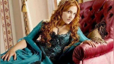 '"Хуррам Султон" оилавий тушган архив суратларни эълон қилди'ning rasmi