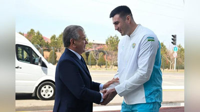 Изрображение 'Президент посетил школу Баходира Джалолова на Юнусабаде (фото)'