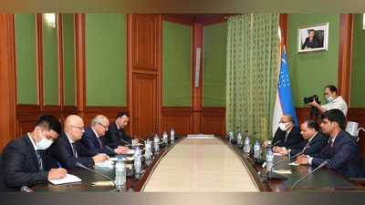 'O`zbekiston tashqi ishlar vaziri Nepal tashqi ishlar vazirining birinchi o`rinbosari bilan uchrashdi'ning rasmi