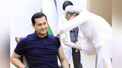 Изрображение 'Вице-премьер Сардор Умурзаков получил первый компонент вакцины от коронавируса'