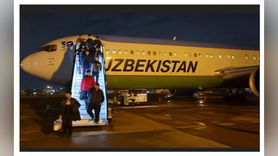 Изрображение 'В аэропорту Ташкента приземлился первый эвакуационный спецрейс'