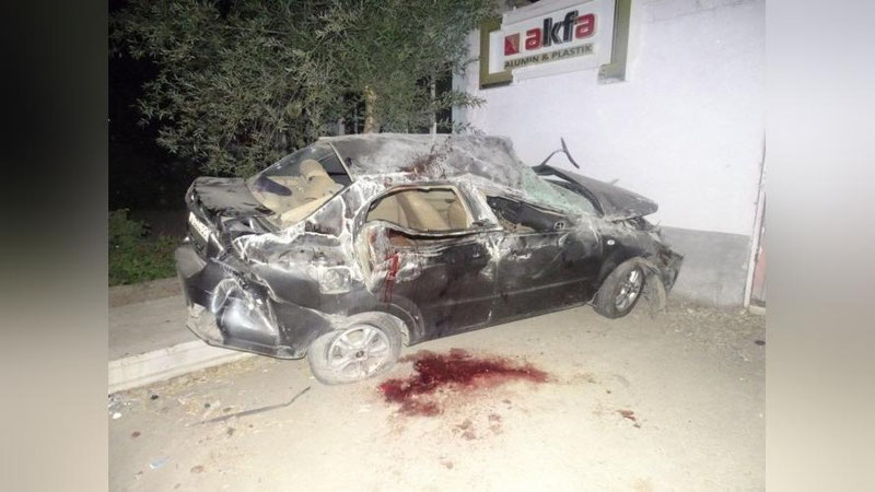 Изрображение 'Страшное ДТП в Шахрисабзе: 2 погибли, 2 пострадали (видео)'