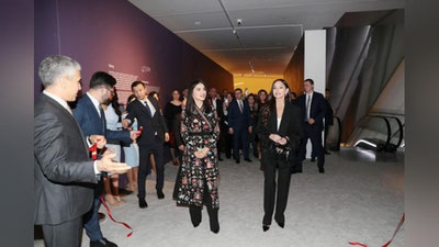 Изрображение 'Выставка, посвященная швейным традициям Узбекистана, открылась в Баку (фото)'