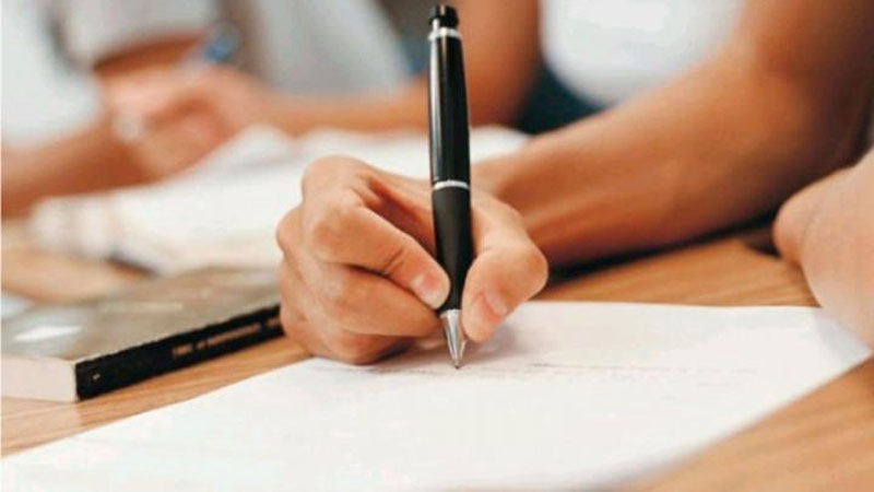 'Insholar tanlovida ishtirok eting va planshetga ega bo`ling'ning rasmi