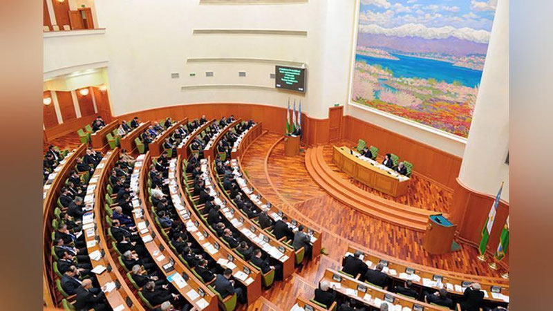 'Ertaga Senatning ikkinchi yalpi majlisini to`g`ridan-to`g`ri efirda kuzatishingiz mumkin'ning rasmi