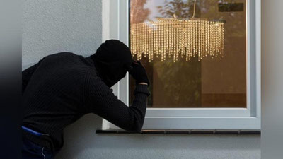 'Фарғонада ярим тунда аёлнинг хонадонидан ўғирлик қилган шахс қўлга олинди'ning rasmi