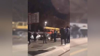 'Toshkentda 4 ta avtomobil ishtirokida YTH sodir bo`ldi. 10 kishi jabrlandi'ning rasmi