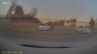 'Multiradar o`rnatilgan YPX avtomobilini to`xtatib, kalitini olmoqchi bo`lgan aka-ukalar qamaldi'ning rasmi