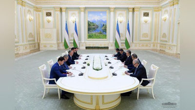 'O`zbekiston Prezidenti Qozog`iston Parlamenti Majlisi Raisini qabul qildi'ning rasmi