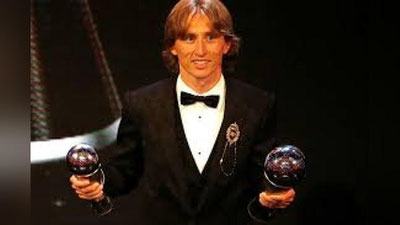 'Modrich  yilning eng yaxshi o`yinchisi'ning rasmi