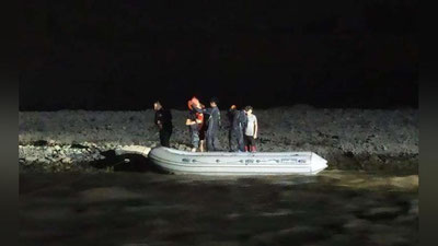 Изрображение 'В Сергели спасли троих ребят, оказавшихся посреди реки'