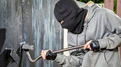 'Тошкентдаги уйларнинг ертўласидан 11 минг АҚШ долларини ўғирлаган шахс қўлга олинди'ning rasmi