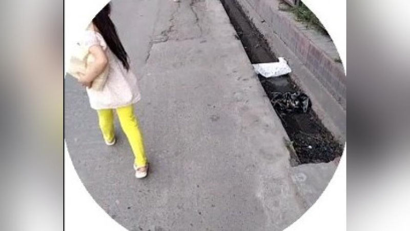 'Qizchalarini ko`chada shirinlik sotishga majbur qilgan ota-onalar ogohlantirildi (video)'ning rasmi