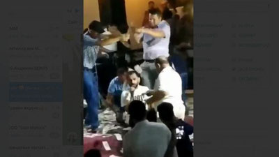 'Jahongir Otajonovning ustidan pul yomg`ir qilib sochilayotgan video tarqaldi'ning rasmi