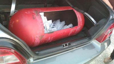 'Gaz balloni ichida tamaki mahsulotlari olib o`tmoqchi bo`lganlar ushlandi'ning rasmi