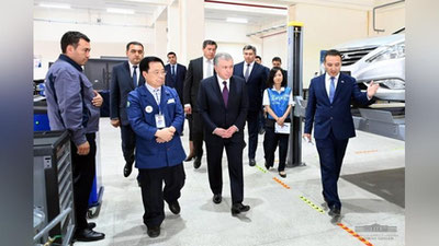 Изрображение 'В Фергане глава государства ознакомился с учебным процессом в Центре профессионального обучения'