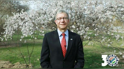 'АҚШ элчиси байрам муносабати билан ўзбек тилида табрик йўллади (видео)'ning rasmi