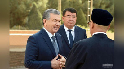 'Shavkat Mirziyoev Hakim Termiziy maqbarasini ziyorat qildi'ning rasmi