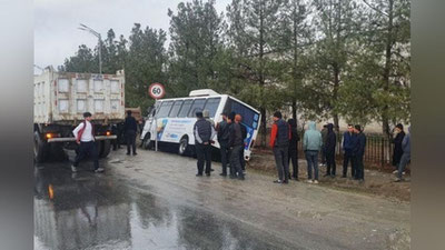 'Samarqandda yuk mashinasi bilan to`qnashgan avtobus ag`darilib ketdi'ning rasmi