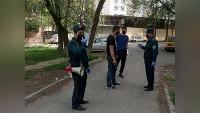 Изрображение 'Хабибулла Окилов: Смягчение карантина не означает, что все должны выходить на улицу'