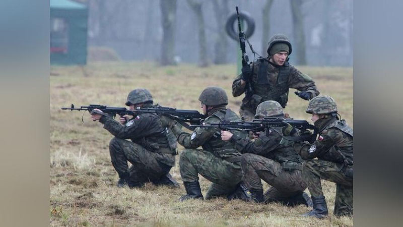 'Polsha Rossiya bilan ehtimoliy harbiy mojaroga tayyorlanmoqda'ning rasmi