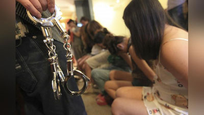 'Xorazmlik bir guruh qizlarni Dubayga fohishalik qilish uchun yuboruvchi qarindoshlar qo`lga olindi'ning rasmi