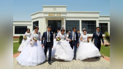 '​Наманганда 15 жуфт келин-куёвнинг никоҳ тўйи ўтказилди'ning rasmi