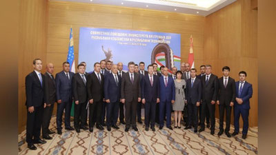 Изрображение 'УЗБЕКИСТАН И ТАДЖИКИСТАН БУДУТ СОВМЕСТНО ПРОТИВОСТОЯТЬ ТЕРРОРИСТАМ В ИНТЕРНЕТЕ'