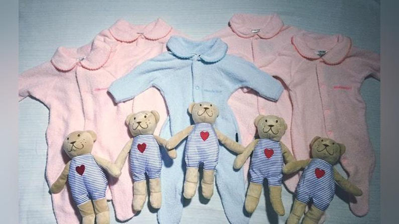 Изрображение 'Женщина за две минуты родила пятерняшек'