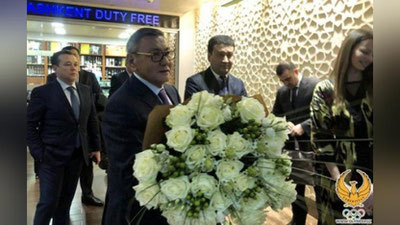 'AIBA prezidentligiga saylangan G`ofur Rahimov O`zbekistonga keldi'ning rasmi