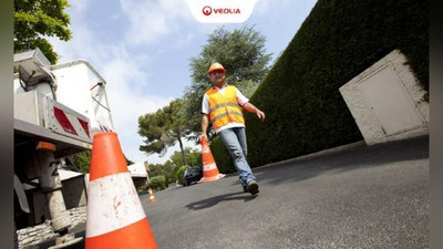 Изрображение 'Дома возле места перекладки трубопроводов на улице Нукусской остались до 20 октября без горячей воды'