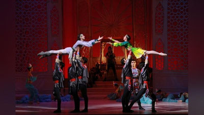 '​ShAROF RAShIDOVNING ASARI ASOSIDA BALET NAMOYISh ETILDI'ning rasmi