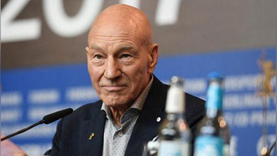 '​Aktyor Patrik Styuart Trampga qarshi kurashish uchun AQSh fuqaroligini qabul qilishga qaror qildi'ning rasmi