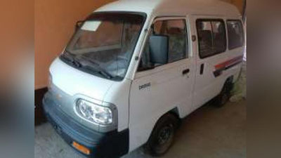 Изрображение '"Резиновое" авто: в Фергане в "Дамас" умудрились залезть 14 человек (видео)'