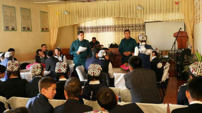 'IIV Malaka oshirish instituti professor-o`qituvchilari ta`lim muassasalarida huquqiy targ`ibot tadbirlarini o`tkazmoqda'ning rasmi