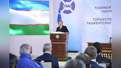 'Prezident Toshkent metallurgiya zavodining ochilishida ishtirok etdi va nutq so`zladi'ning rasmi
