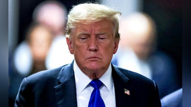 'Tramp AQSh tarixida jinoyatda aybdor deb topilgan birinchi prezident bo`ldi'ning rasmi