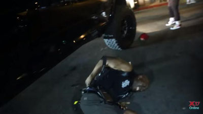 Изрображение 'ДЖАСТИН БИБЕР ЗА РУЛЕМ ПИКАПА СБИЛ ФОТОГРАФА (ВИДЕО)'